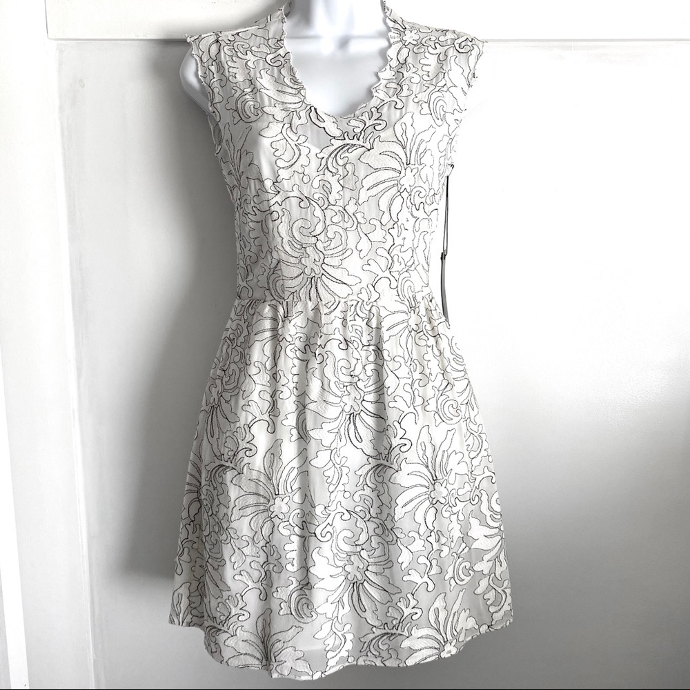 Dolce Vita Kendelle Embroidered White Dress XS